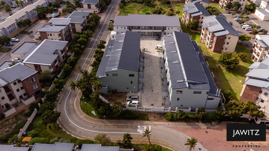 To Let 4 Bedroom Property for Rent in Royal Ascot Western Cape